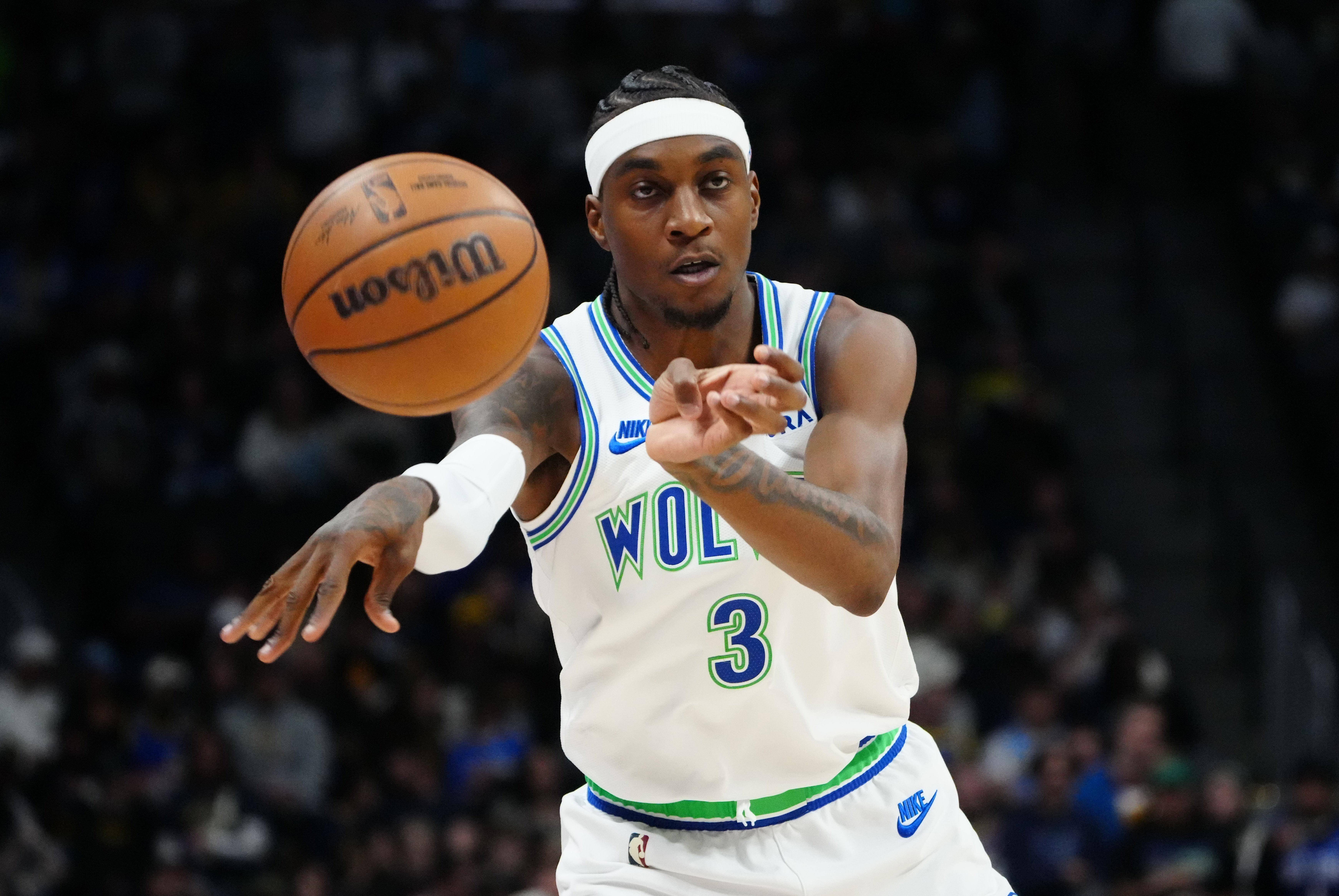 包含塔图姆迎来十赛季出色发挥，巴黎圣日耳曼观众热烈欢呼！的词条