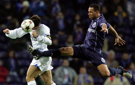 开云-今晚波尔图单刀错失：NBA常规赛节点到来；球迷炸锅；赛程密集仍需轮换的简单介绍-开云